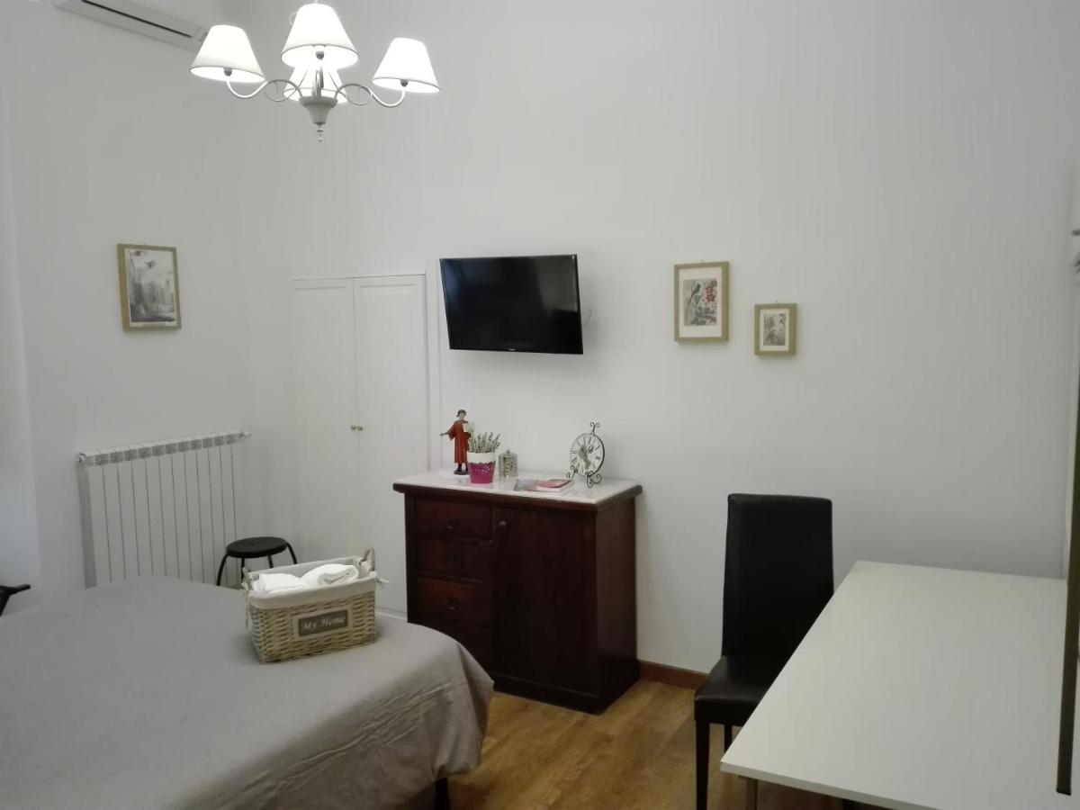 Napoli Pietrasanta Lt Bed & Breakfast Екстериор снимка