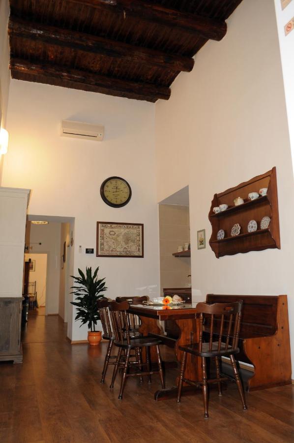 Napoli Pietrasanta Lt Bed & Breakfast Екстериор снимка