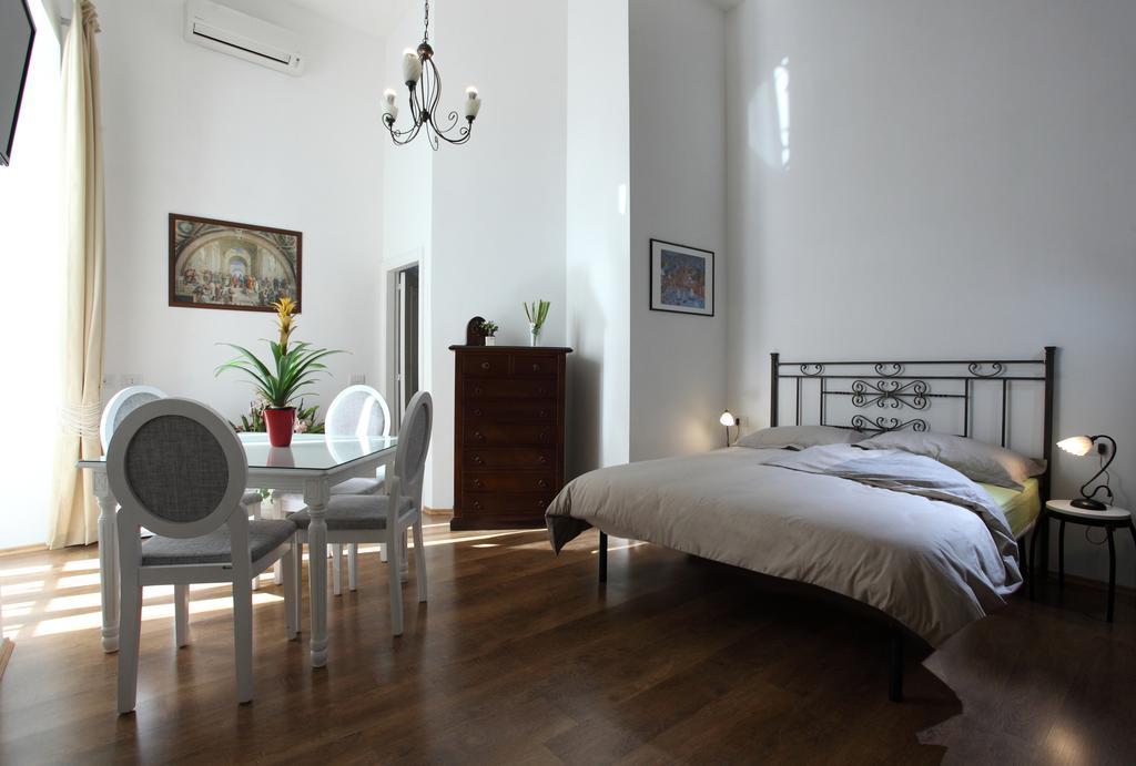 Napoli Pietrasanta Lt Bed & Breakfast Екстериор снимка