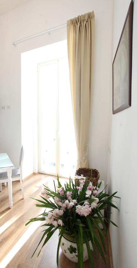 Napoli Pietrasanta Lt Bed & Breakfast Екстериор снимка