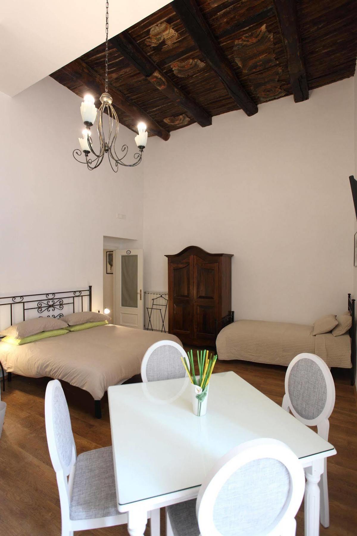 Napoli Pietrasanta Lt Bed & Breakfast Екстериор снимка